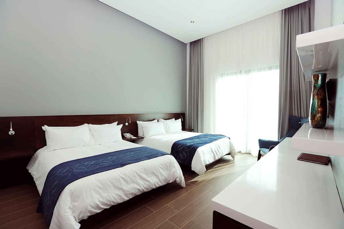 Hotel Marea Vista 恩塞纳达港 外观 照片